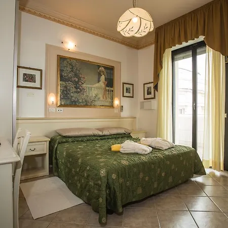 Byron Hotel