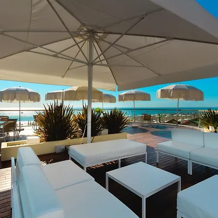 Byron Hotel