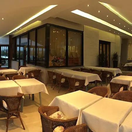 Byron 3* Milano Marittima