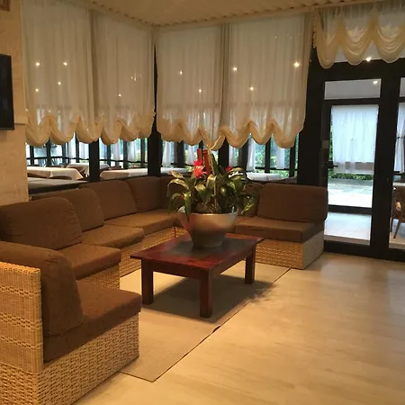 Byron Milano Marittima