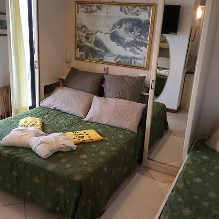 Byron 3* Milano Marittima