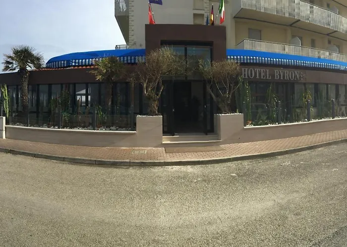 Byron 3* Milano Marittima