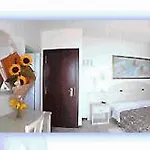 Byron Hotell 3*