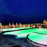 Byron Hotell 3*