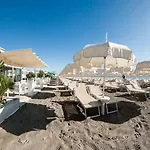 Byron Hotell 3*