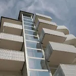 Byron 3* Milano Marittima