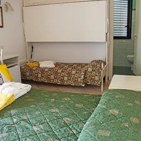 Byron 3* Milano Marittima
