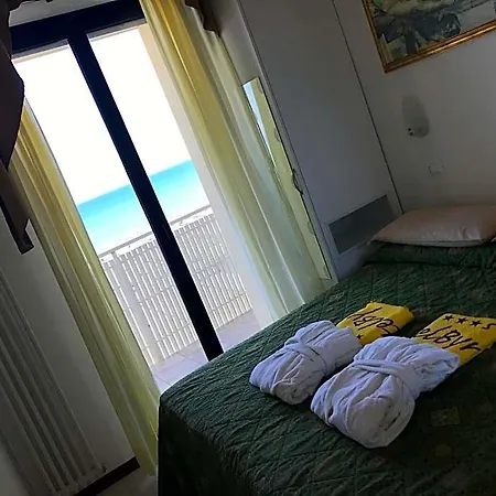 Byron Hotell 3*