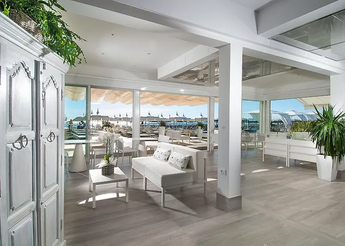 Byron Milano Marittima